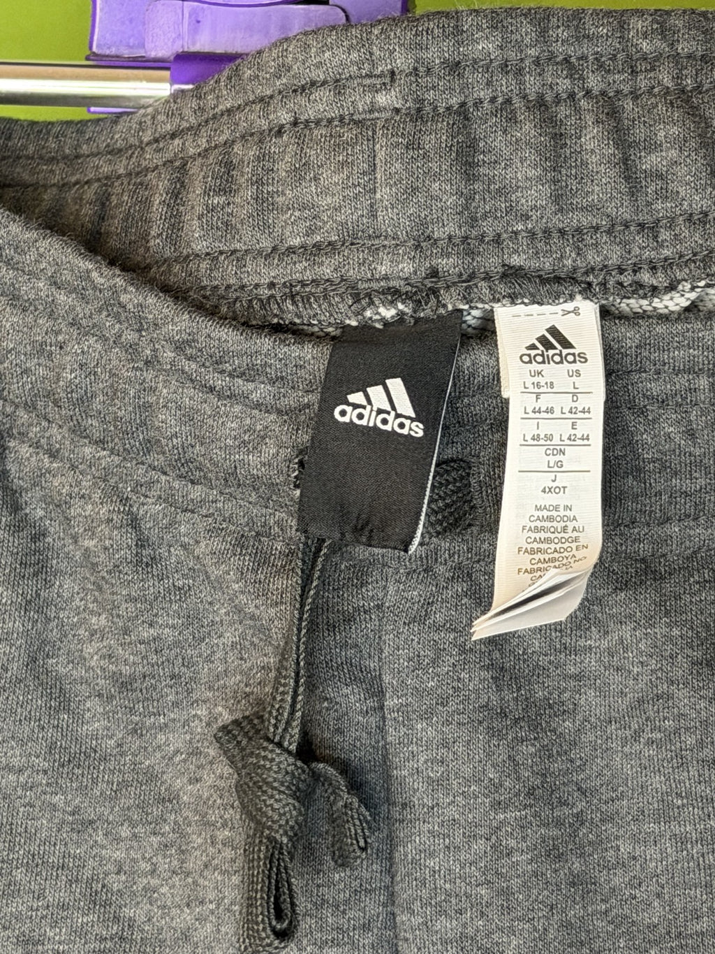 Adidas Szürke Capri Jogger – Rózsaszín Linear Logo