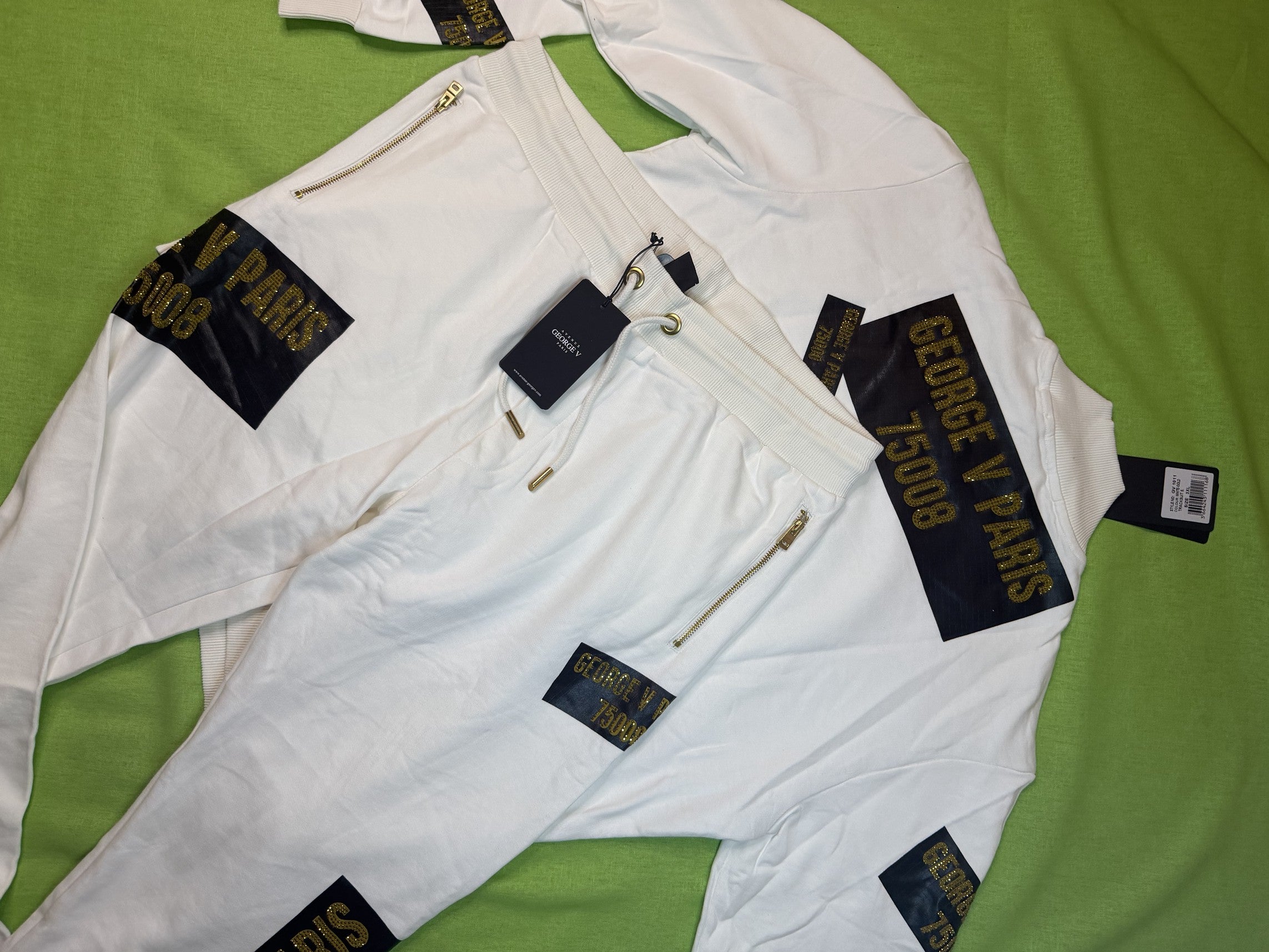 Avenue George V Paris Fehér-Arany Melegítő Szett – 3XL