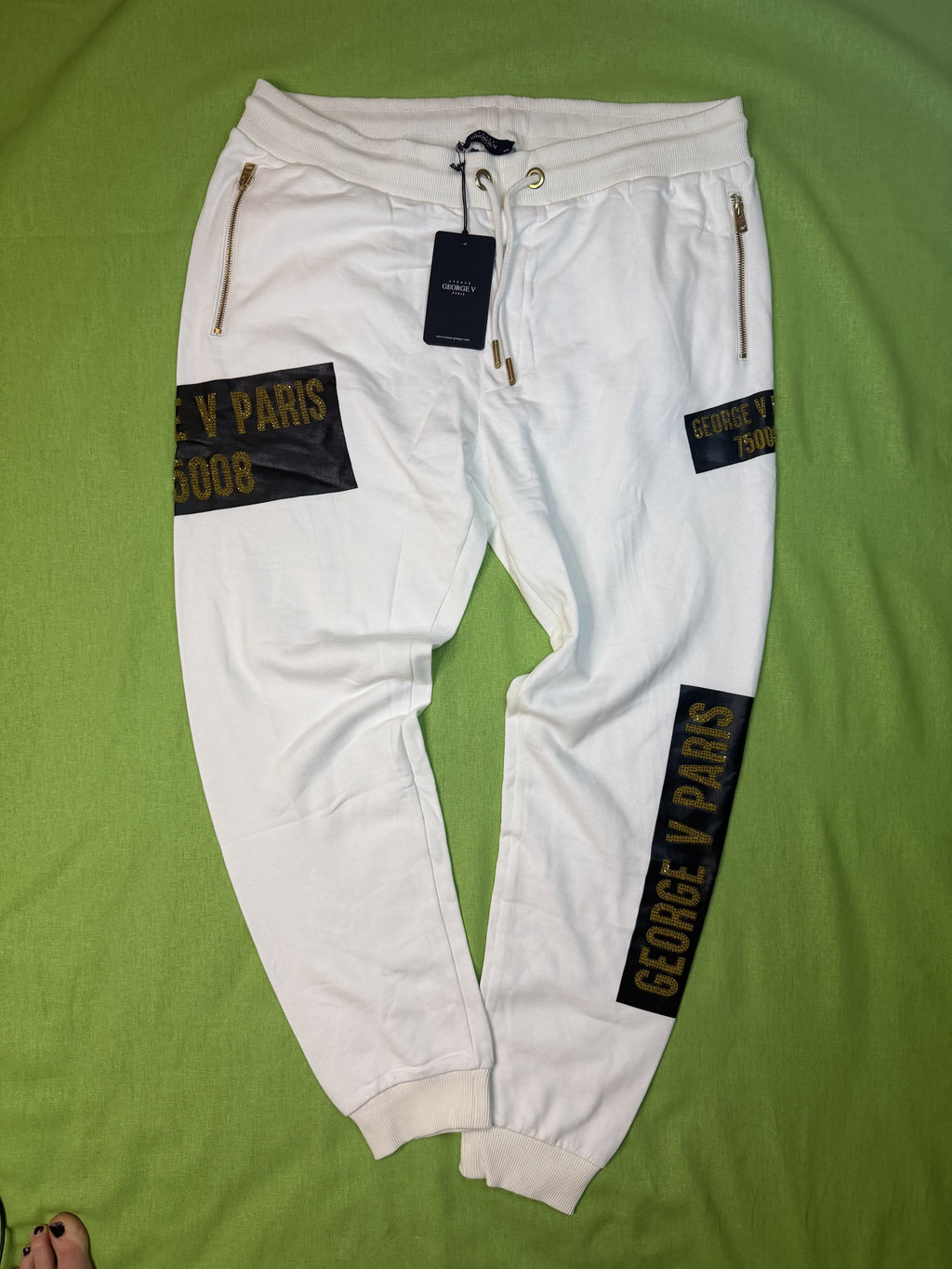 Avenue George V Paris Fehér-Arany Melegítő Szett – 3XL