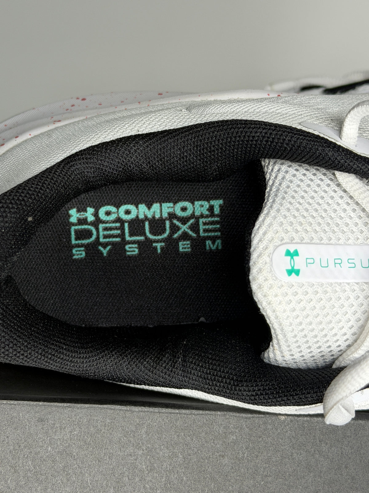 Under Armour UA Charged Pursuit 4 BL férfi futócipő