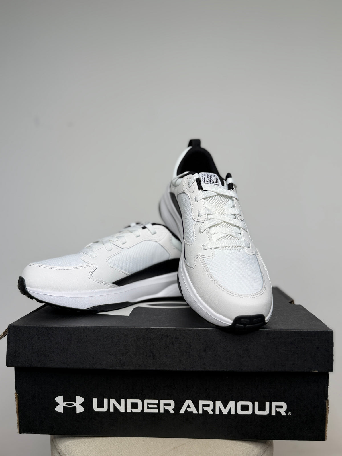 Under Armour Charged Edge férfi sportcipő
