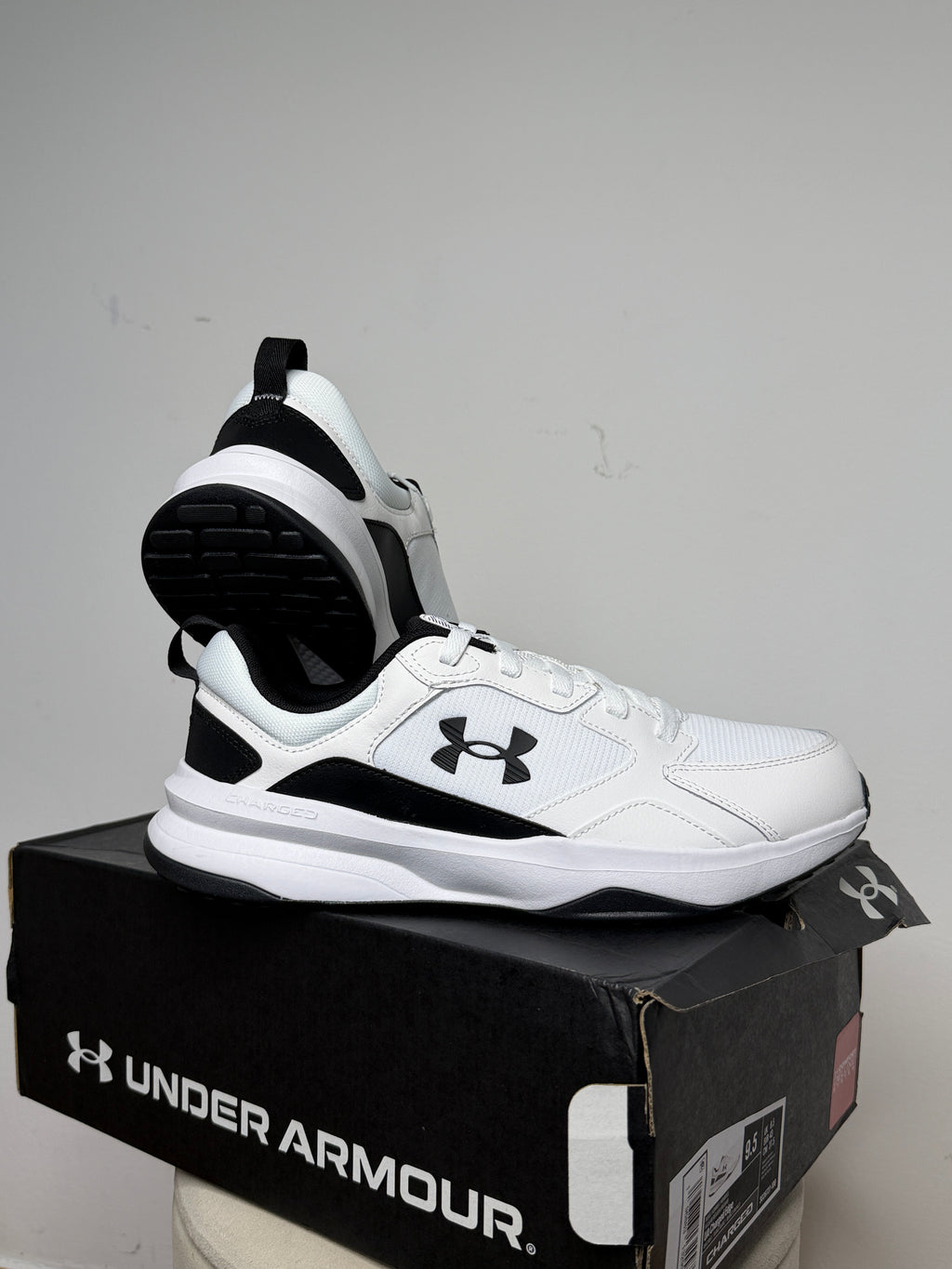 Under Armour Charged Edge férfi sportcipő