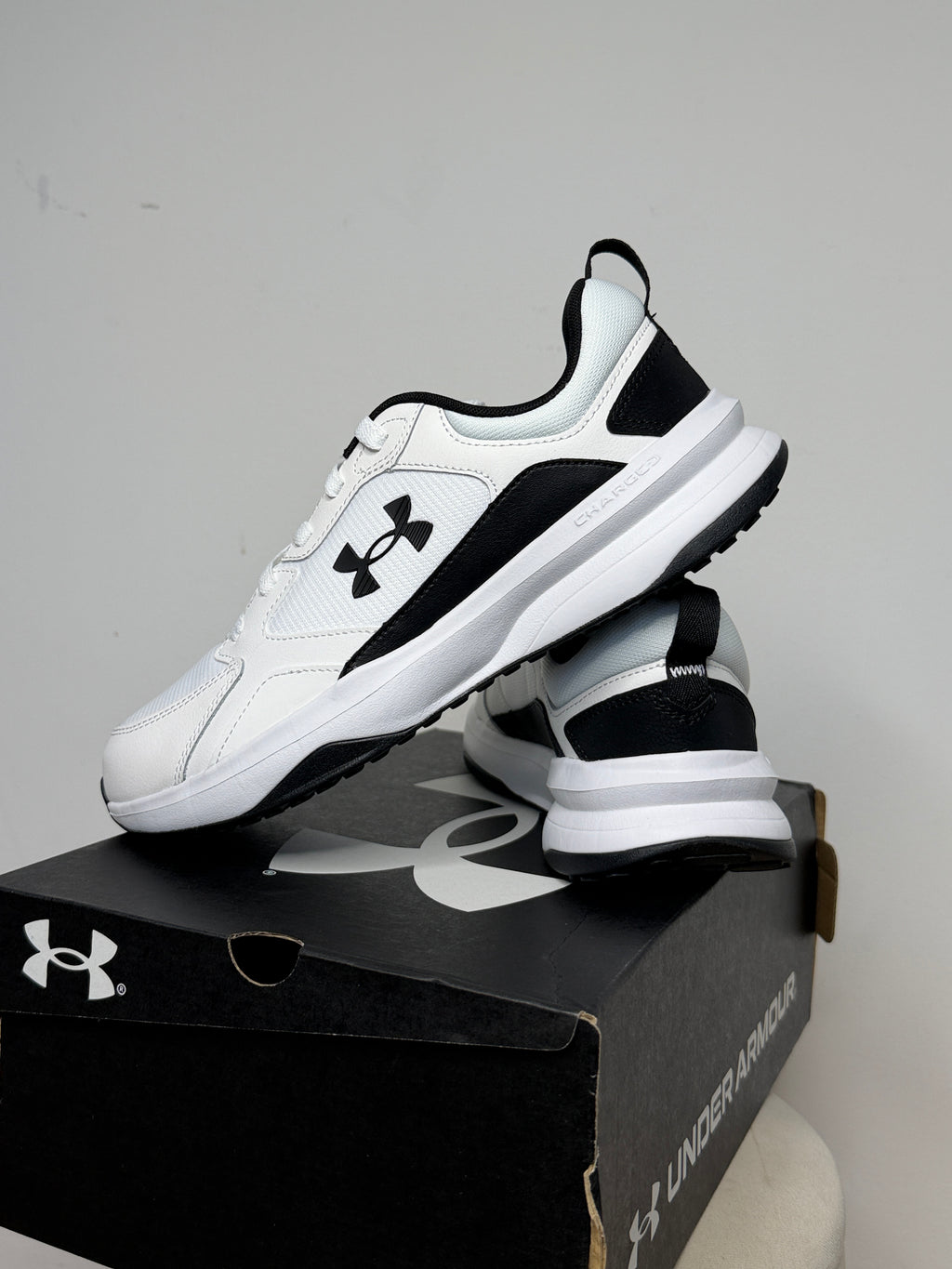 Under Armour Charged Edge férfi sportcipő
