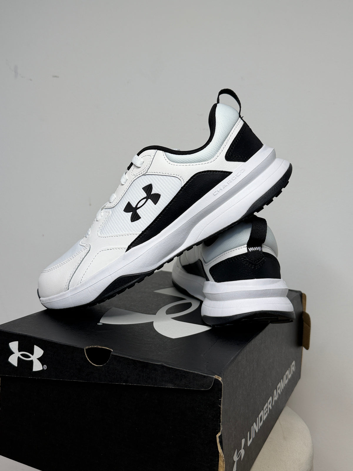 Under Armour Charged Edge férfi sportcipő