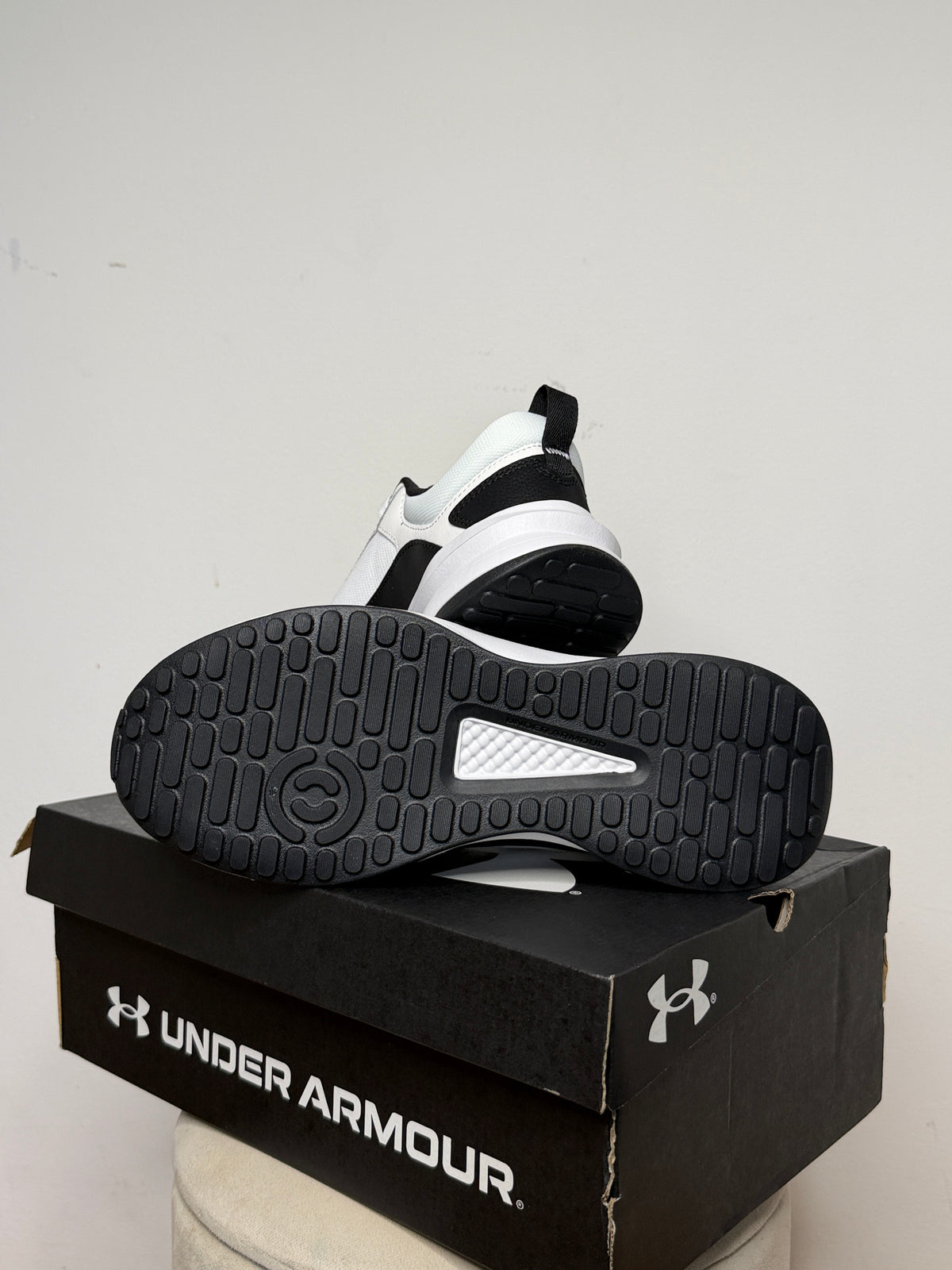 Under Armour Charged Edge férfi sportcipő
