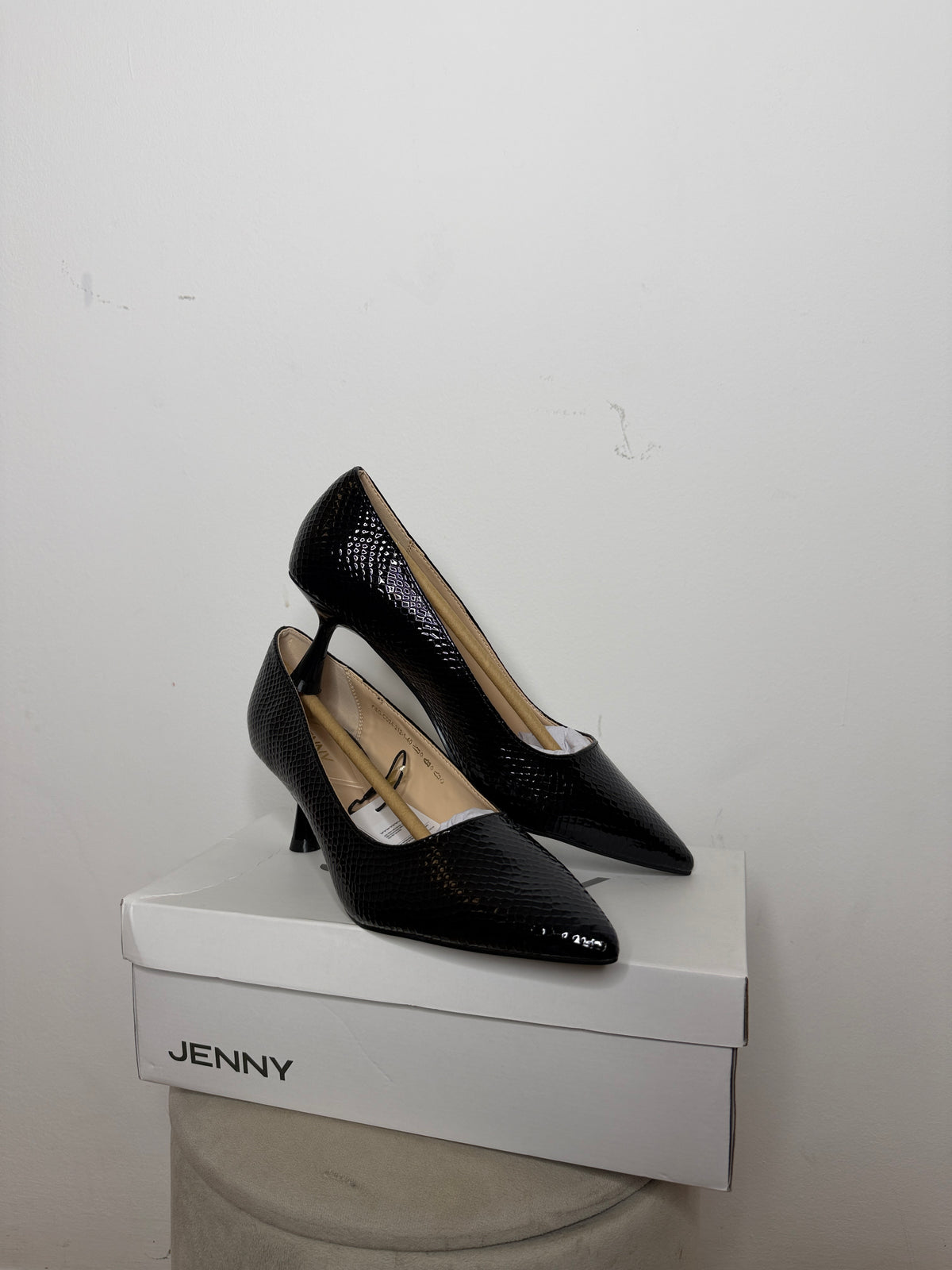 Jenny Fairy Black Arnica fekete női alkalmi cipő, EU 40 – új, dobozos