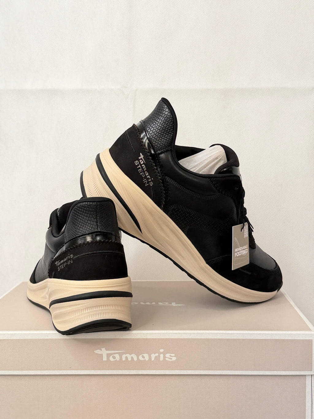 Tamaris Step-In fekete női sportcipő – 38