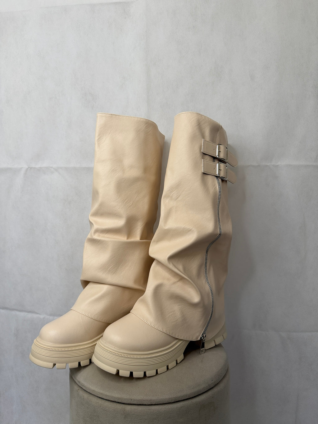 SHEIN bézs, csatos női csizma – 38