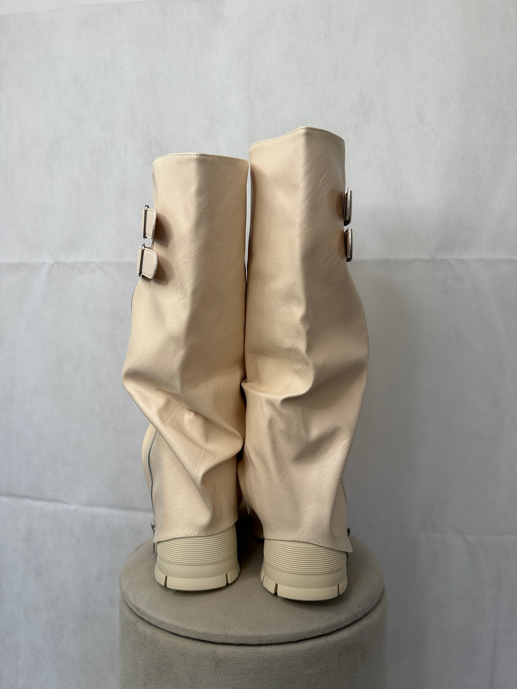 SHEIN bézs, csatos női csizma – 38