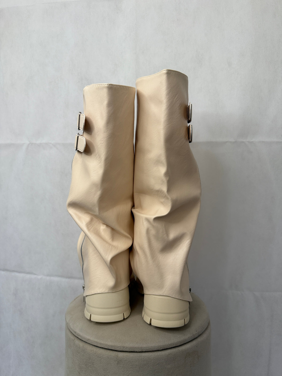 SHEIN bézs, csatos női csizma – 38