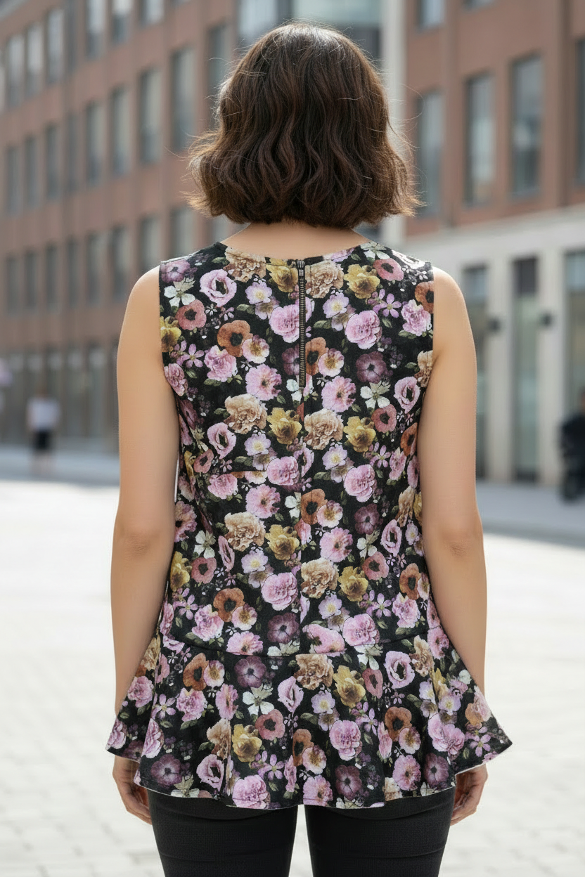 H&M Fekete Virágos Peplum Top – hátulnézet