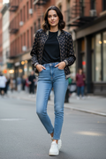 USED - Tipi print bomber - utcai elölnézet (AI generált)